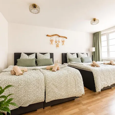 Altstadt-juwel Mit Terrasse & Parkplatz Und 2 Kingsize-betten Wernigerode