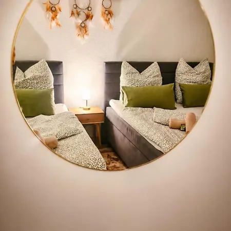 Altstadt-juwel Mit Terrasse & Parkplatz Und 2 Kingsize-betten Lägenhet *