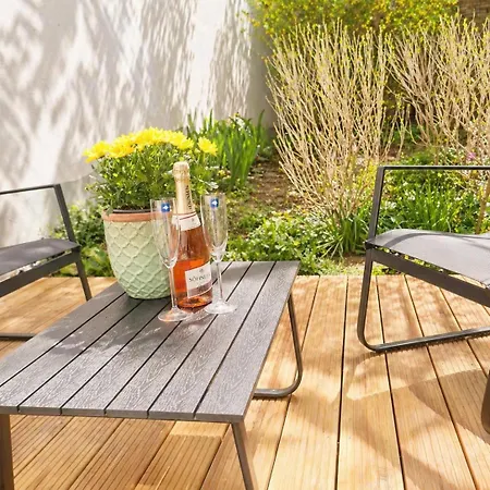 Altstadt-juwel Mit Terrasse & Parkplatz Und 2 Kingsize-betten * Wernigerode
